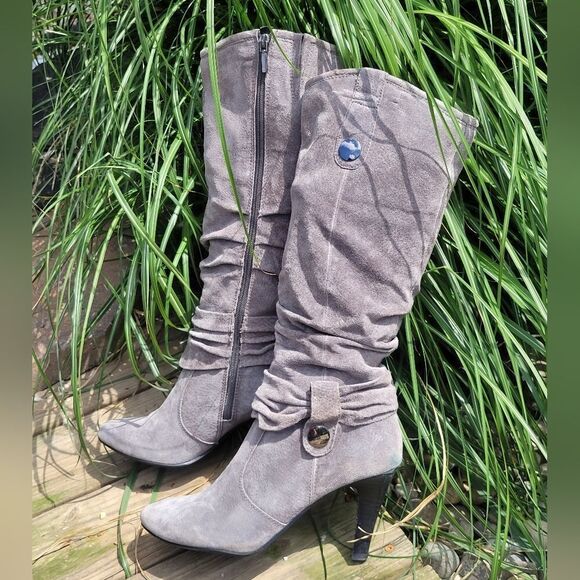 Gray Heeled Boots - Picture 3 of 11